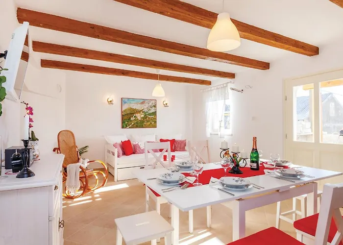 2 Bedroom Cozy In *
