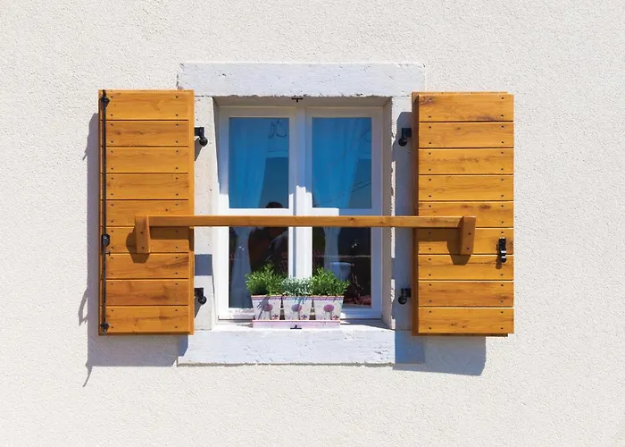 2 Bedroom Cozy In *