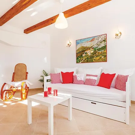 2 Bedroom Cozy In Grižane