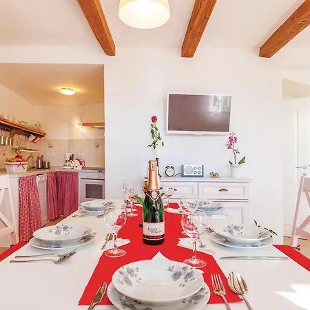 2 Bedroom Cozy In Grižane