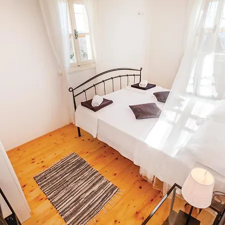 2 Bedroom Cozy In *